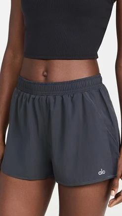 Budget ✨ Alo Yoga Stride Shorts Anthracite ????