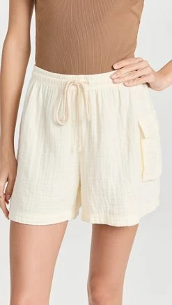 Best deal ???? DONNI. Bubble Cargo Shorts Creme ????
