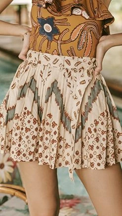 Brand new ???? Ulla Johnson Marianna Pleated Shorts Opal ????