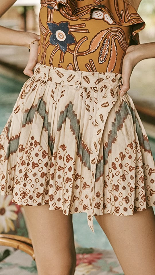 Brand new ???? Ulla Johnson Marianna Pleated Shorts Opal ???? 3 Brand new ???? Ulla Johnson Marianna Pleated Shorts Opal ????